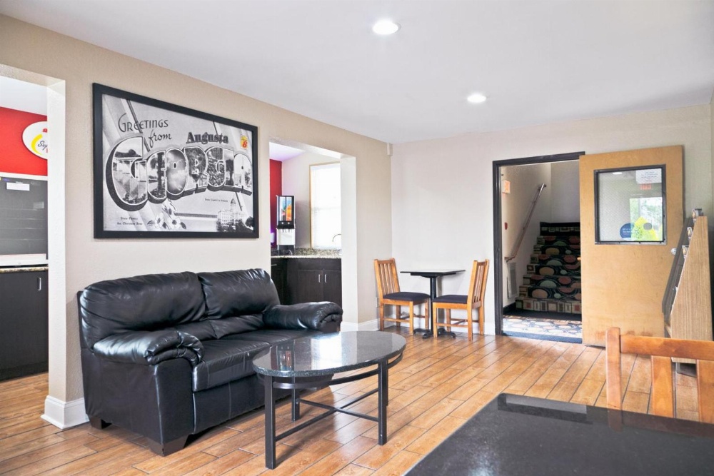 Super 8 by Wyndham Augusta/Ft Eisenhower Area